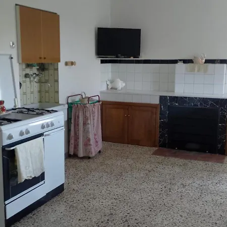 La Casa Di Cesare Feriehus Sisinni